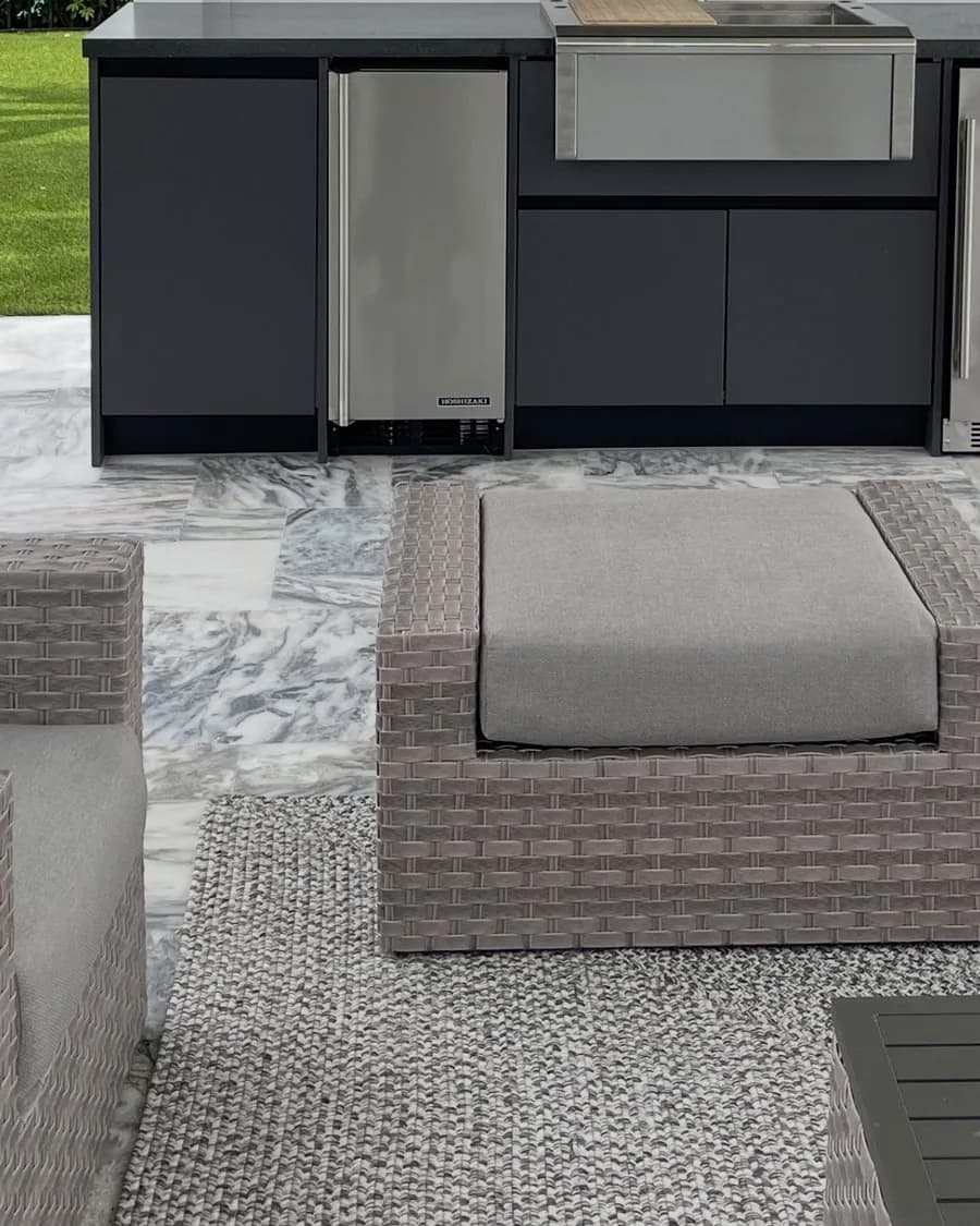 Sink bay on a LANDIIN outdoor kitchen design